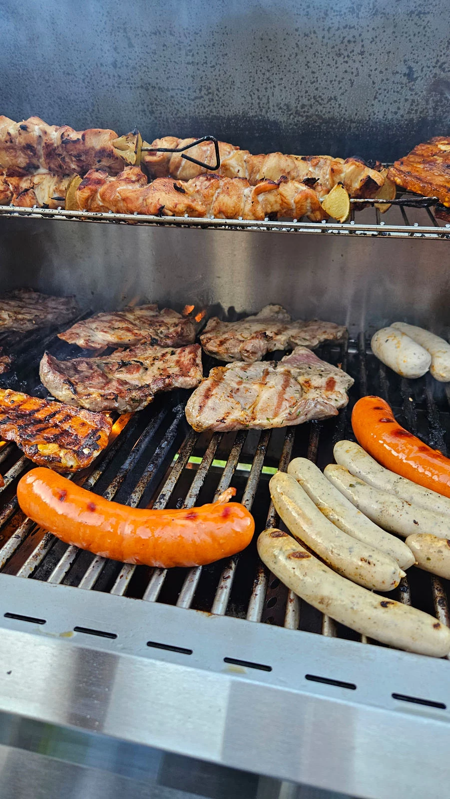 die-kuechenkaeferl-grillbuffet-bbq